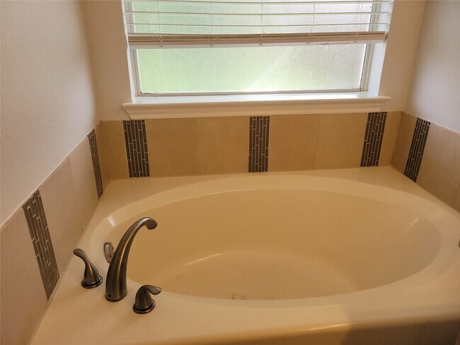 Building Photo - 5414 Carrington Dr