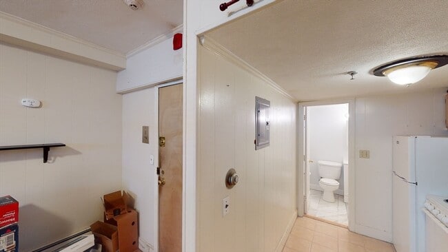 Building Photo - 513 Beacon St
