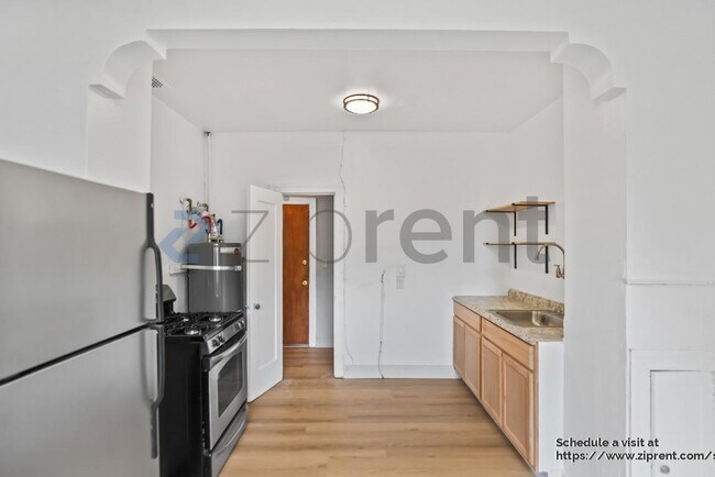 Building Photo - 2238 Seventh St