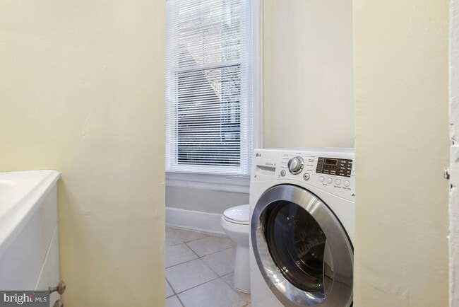 Building Photo - 471 Florida Ave NW