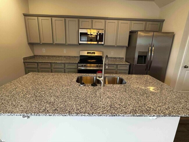 Building Photo - 615 Green Wigeon Rd