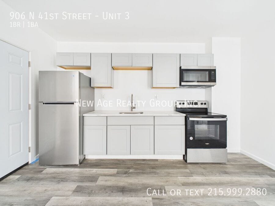 Building Photo - 906 N 41st St