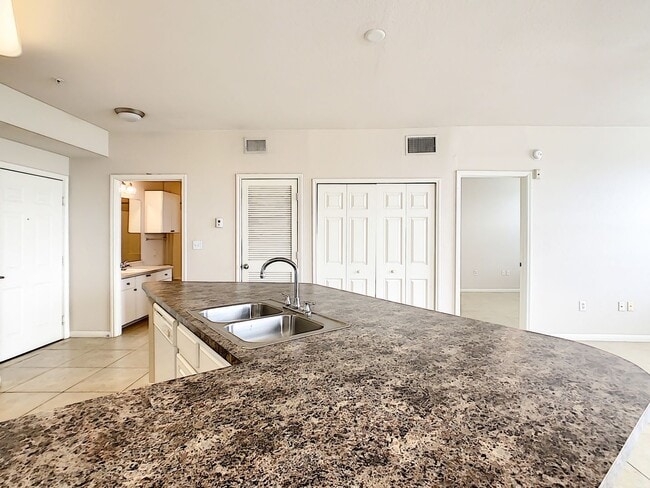 Building Photo - North Quarter of Downtown Orlando, convenient to Ivanhoe District