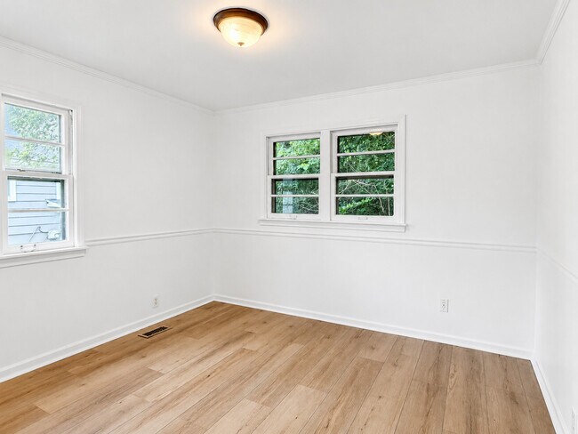 Building Photo - 21365 W Ridge Rd