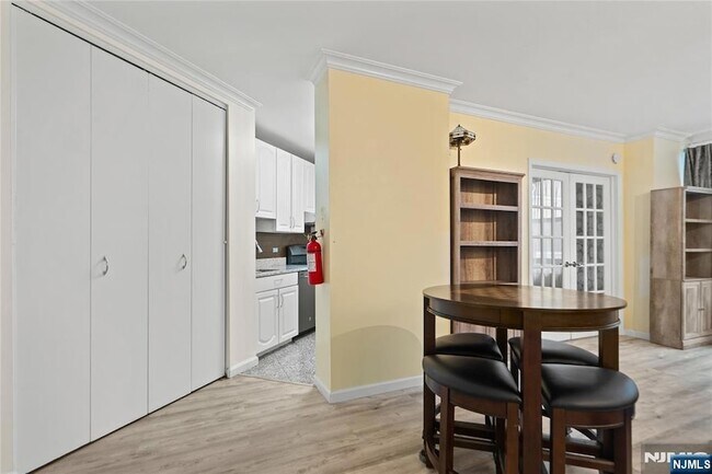 Building Photo - 7004 JFK Blvd E