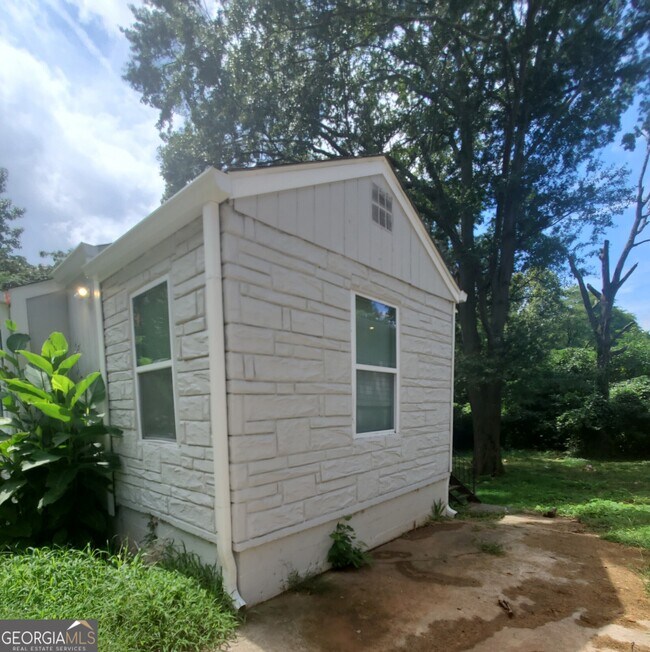 Building Photo - 1167 Mayland Cir SW