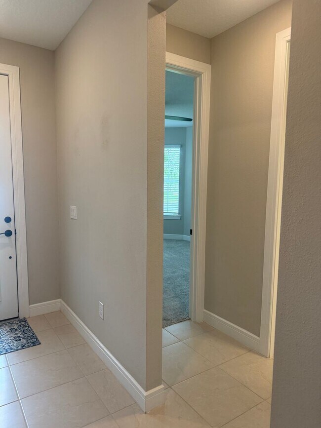 Building Photo - Lakeview Living with Bonus Flex Space & Resort-Style Amenities