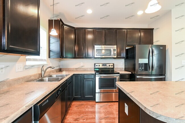 Building Photo - 112 Carnoustie Ct