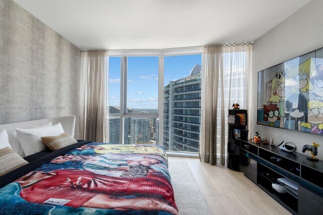 Building Photo - 300 Biscayne Blvd Way