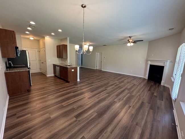 Building Photo - Nice 3/2 house in West Rome- $1,995