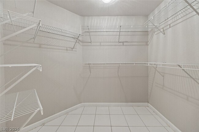 Building Photo - 7127 S Durango Dr