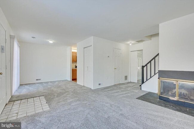 Building Photo - 60 O'Neill Ct