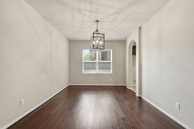 Building Photo - 5815 Creek Crossing Ct