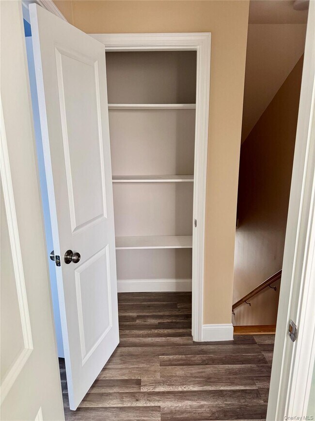 Building Photo - 2 Lafayette Dr