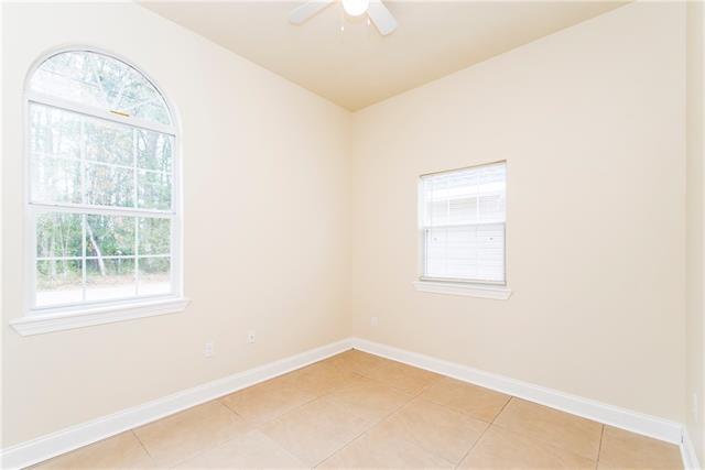 Building Photo - 1002 S Pine St