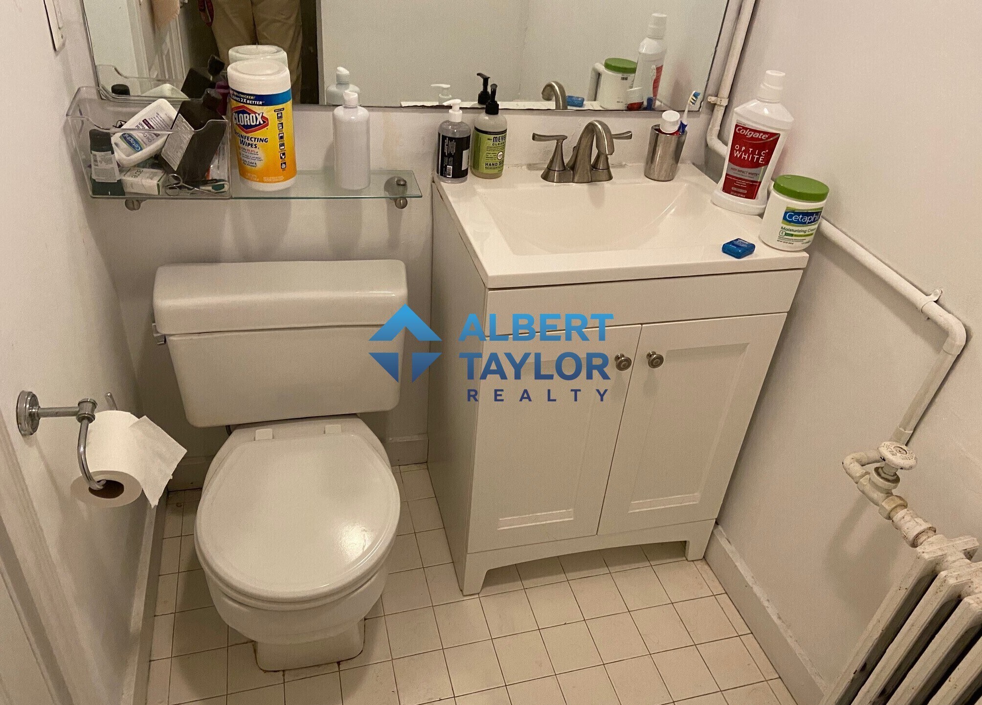 Building Photo - 82 Phillips St