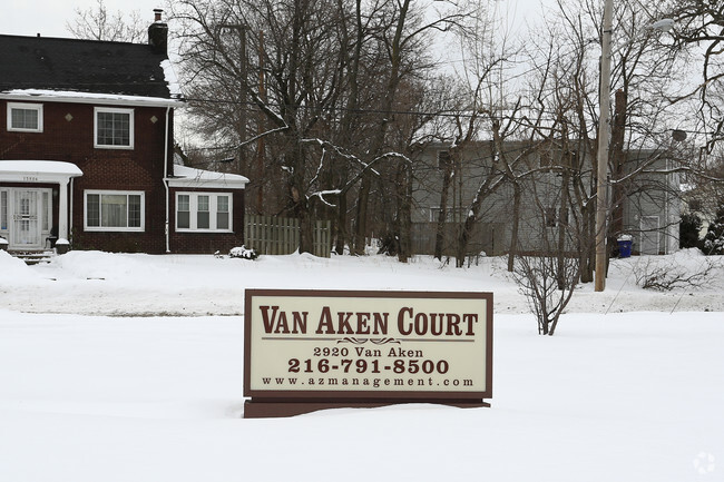 Building Photo - Van Aken Court