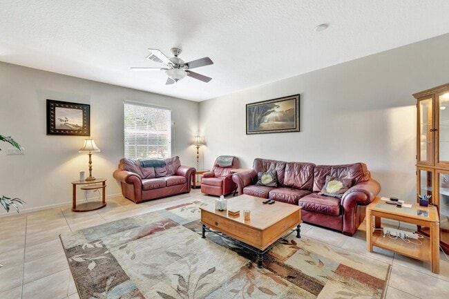 Building Photo - 2061 SE Glen Ridge Dr