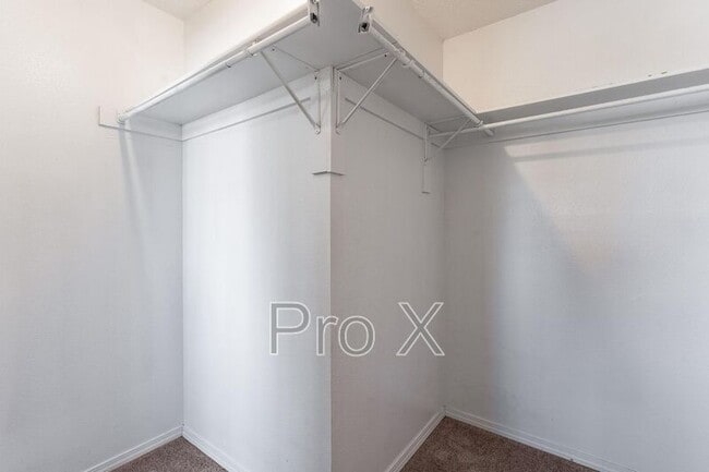 Building Photo - 3503 SW Victoria Pl