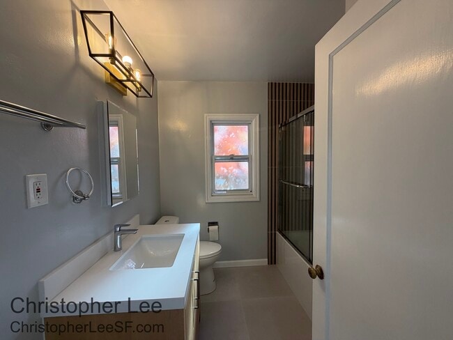 Building Photo - 1433 Jasmine St