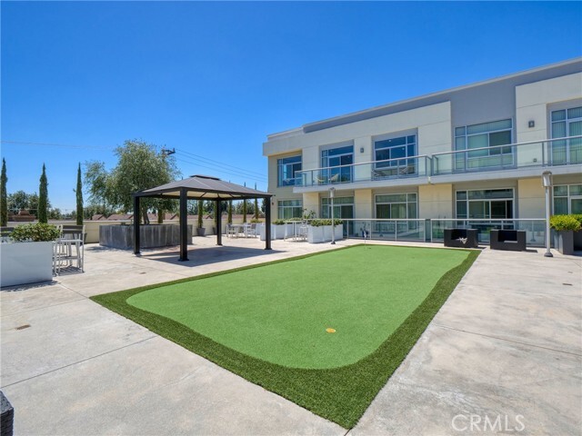 Building Photo - 56 E Duarte Rd