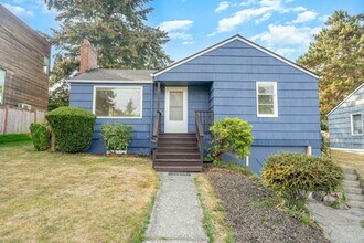Building Photo - 2Bd/1Ba Seattle House