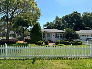 Building Photo - Charming 3 Bed 2 Bath home in the heart of...