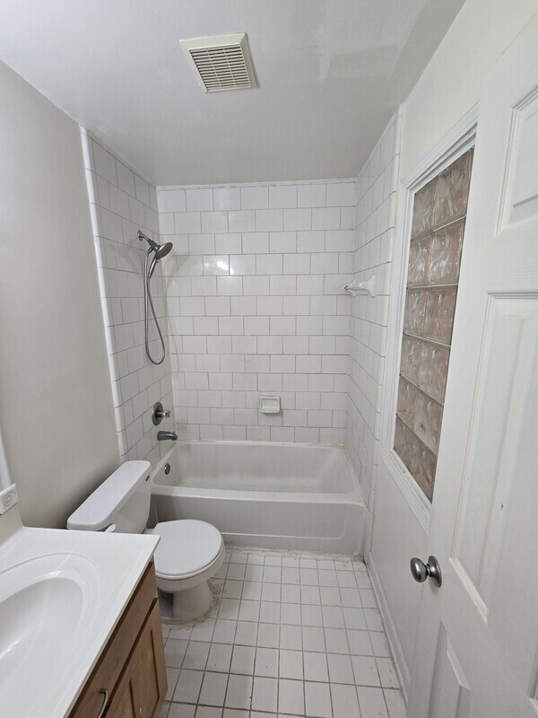 Building Photo - 2232 Dunseath Ave NW
