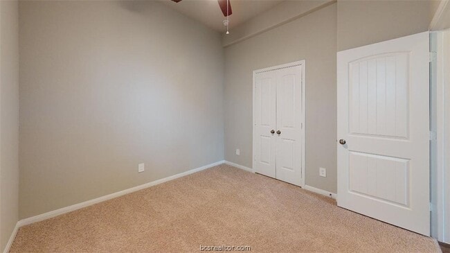 Building Photo - 5789 Cerrillos Dr