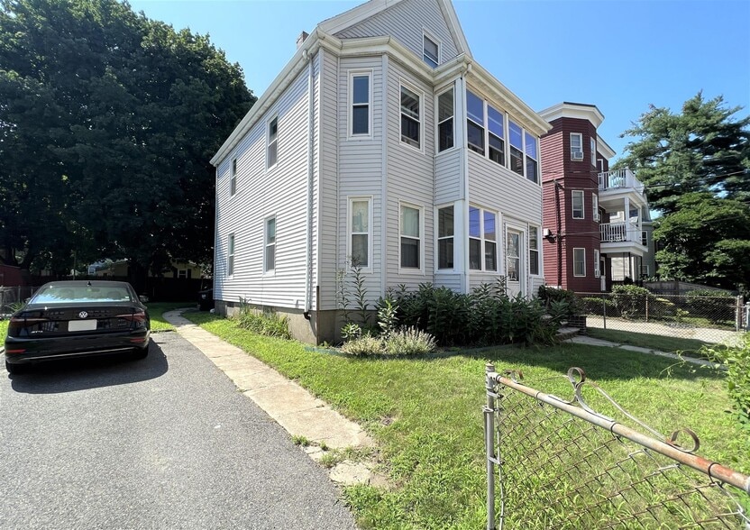 Building Photo - 25 Sargent St