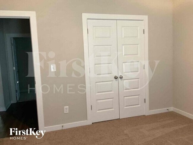 Building Photo - 130 Avalon Wy