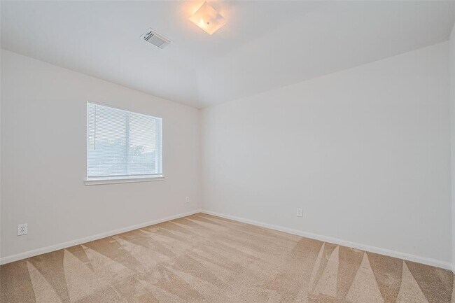 Building Photo - 5635 Eagle Sky Blvd