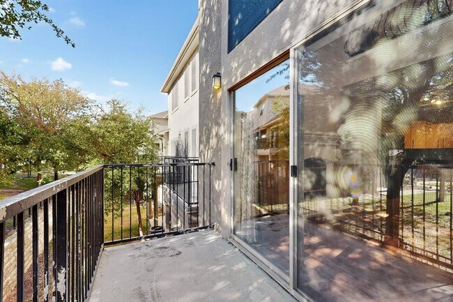 Building Photo - 11203 Ranch to Market Rd 2222