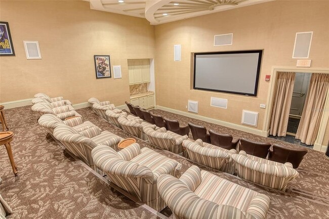 Building Photo - 800 N Tamiami Trl