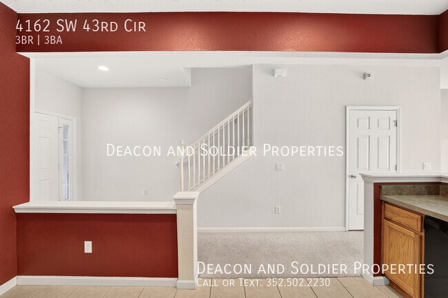 Building Photo - 4162 SW 43rd Cir