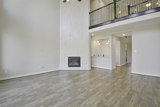Building Photo - 4042 Steep Woods Dr