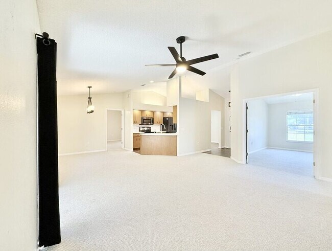 Building Photo - 2610 Sundance Ct