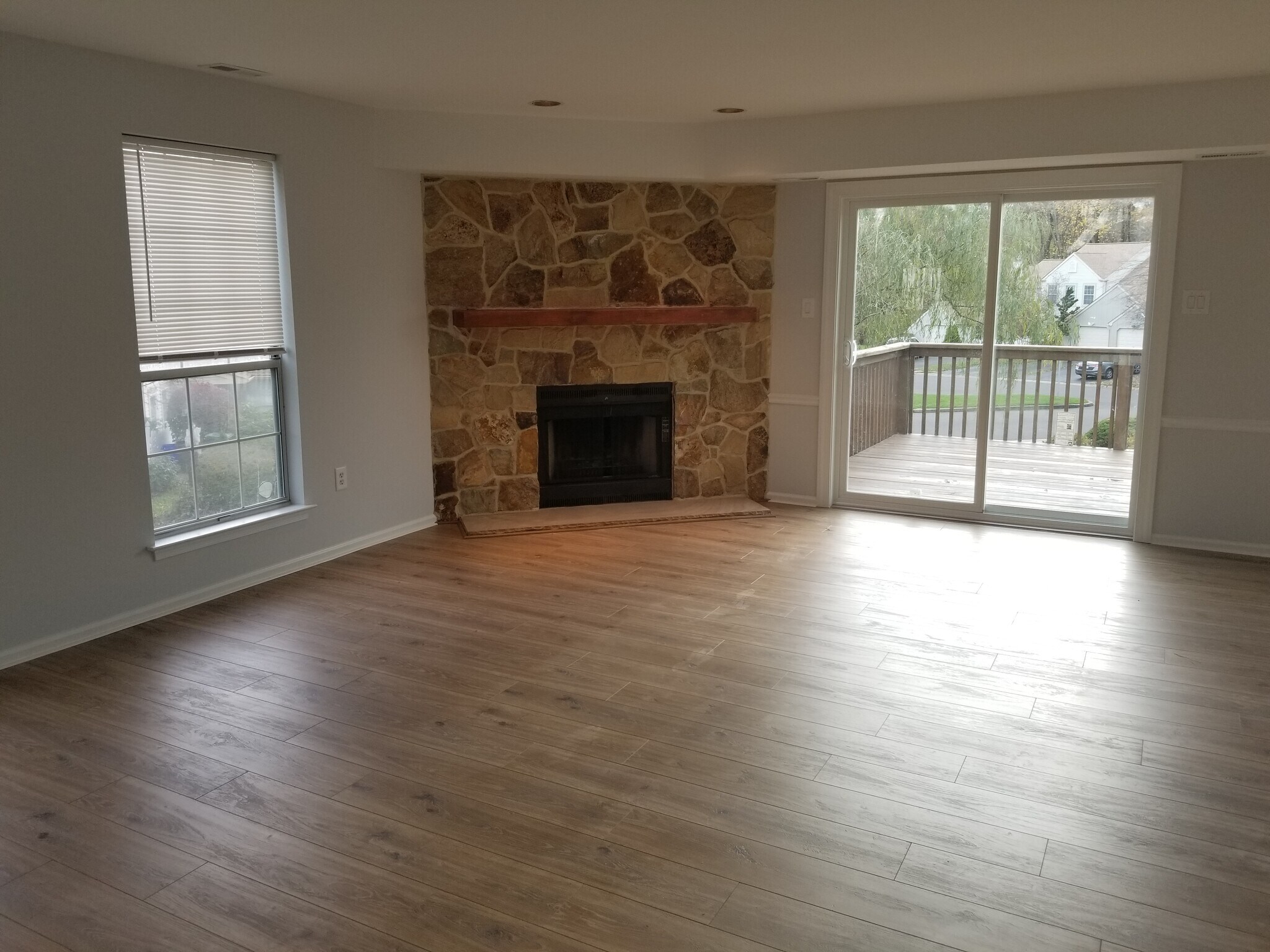 Building Photo - 1722 McNelis Dr