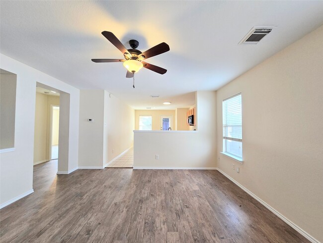 Building Photo - 29527 Evergreen Hills Dr