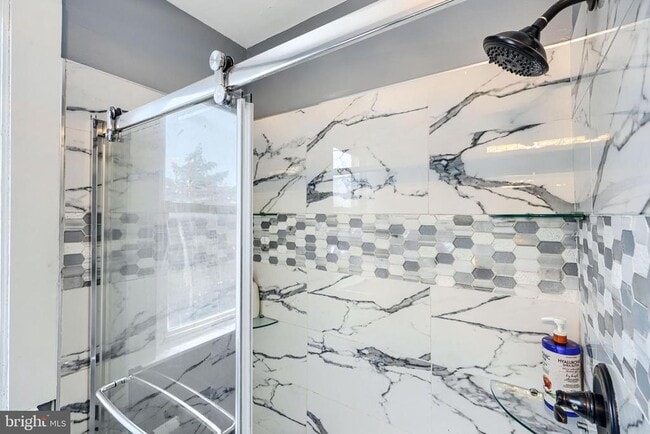 Building Photo - 1543 Lochwood Rd