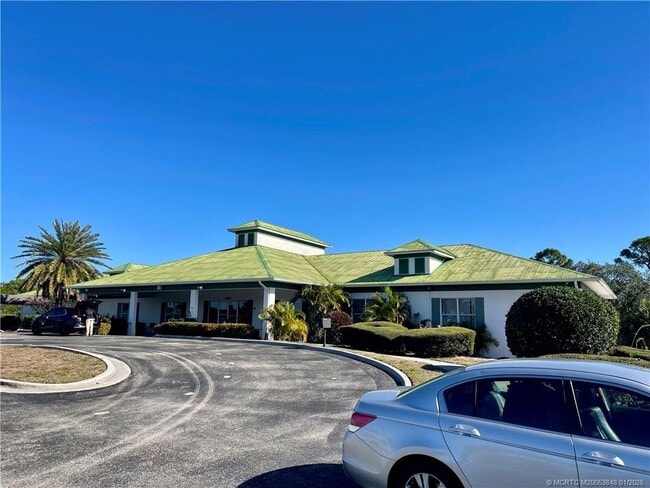 Building Photo - 3701 NW Willow Creek Dr