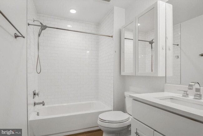 Building Photo - 4339 Harrison St NW