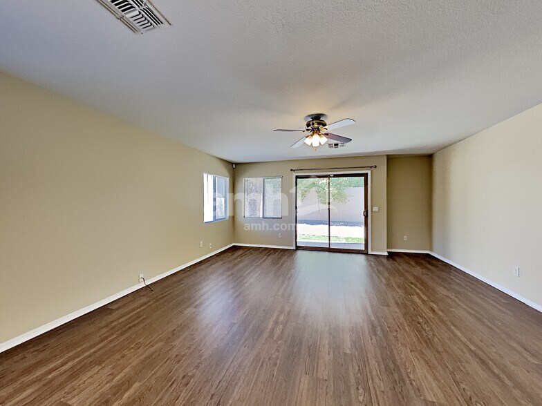 Building Photo - 2605 S Devonna Ln