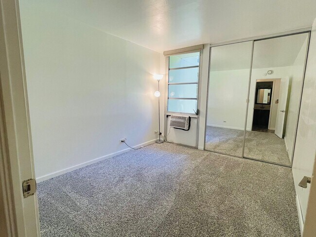 Building Photo - Partly Furnished 2-bedroom, 2-bath condo a...