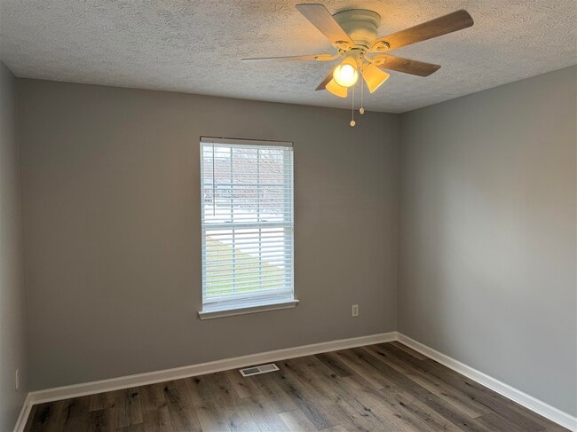 Building Photo - 360 Cedar Hollow Dr