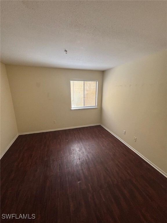 Building Photo - 2925 Winkler Ave