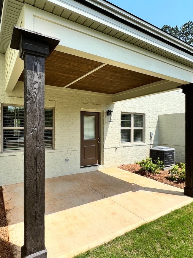 Building Photo - East Longleaf Townhome
