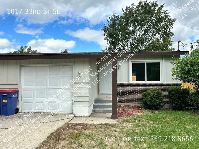 Primary Photo - 1017 33rd St SE