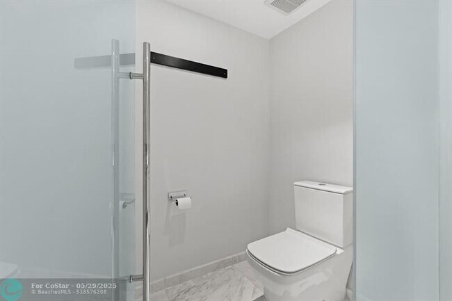 Building Photo - 701 N Fort Lauderdale Beach Blvd