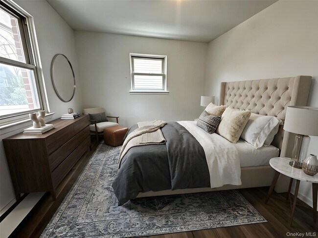 Building Photo - 210 Wellington St